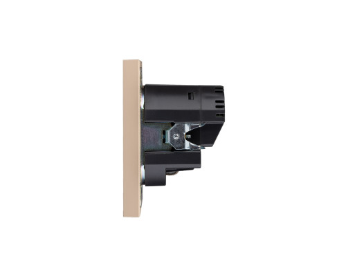 Розетка STRONG 1-ая с/з с/у з/ш 16А с USB A+C быстрой зарядки 5В/3А шелк KRANZ